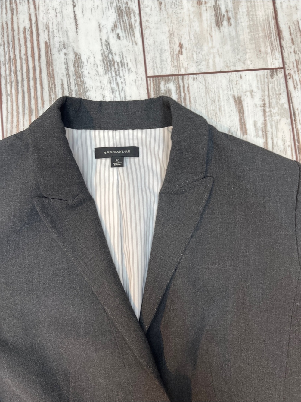Ann Taylor Tailored Blazer Womens 12 Charcoal Gray Single Button Pinstripe - Picture 4 of 13